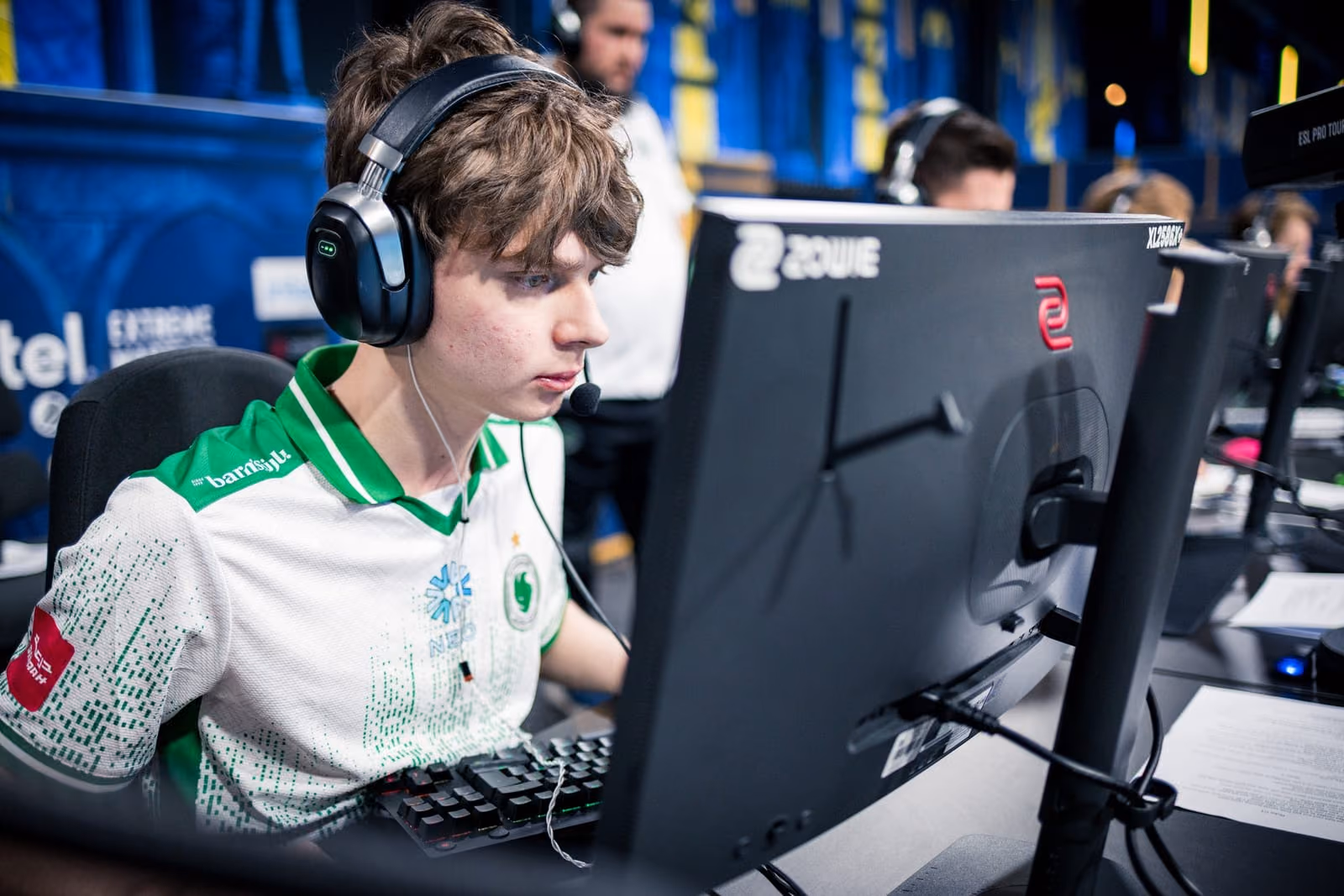 Настройки и конфиг kyousuke (CEMEN_BAKIN) в CS2: мышь, прицел, графика, оборудование (Team Falcons)